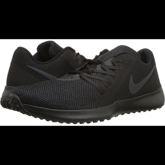 Nike shoes - Picture 4 of 4